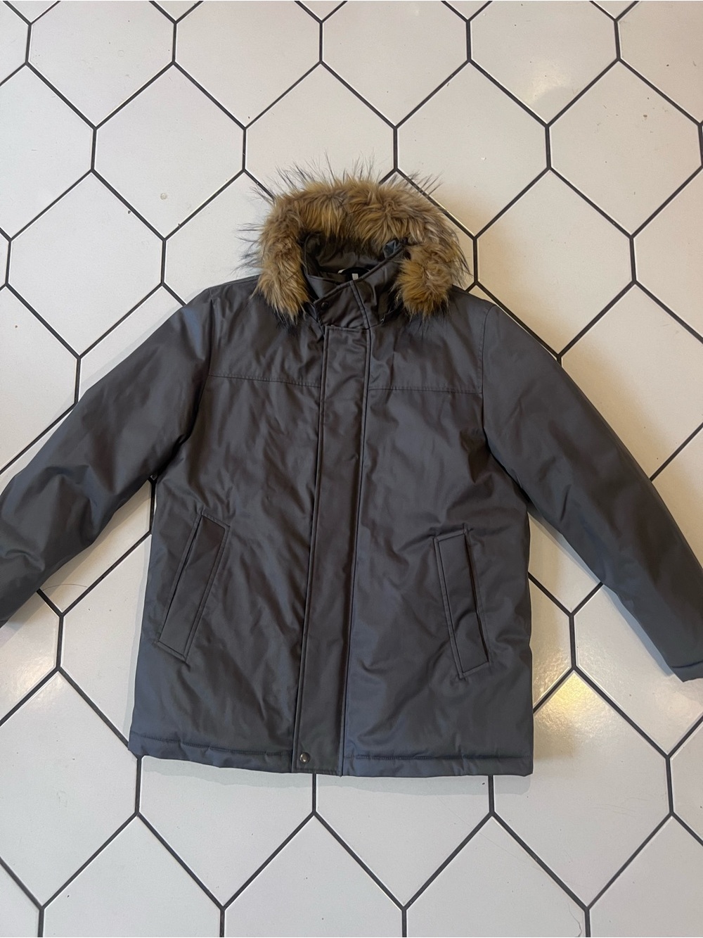 Cole Haan men’s Gray Parka Jacket with removable Faux-Fur Hood Sz Large